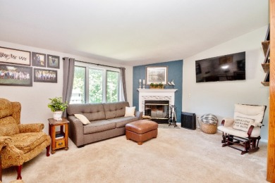 Charming Oak Run Home with Sunroom - photo 4