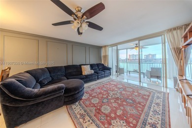 BEAUTIFULLY REFRESHED: FURNISHED AS IS 2 BEDROOM 2 BATH, MOVE IN - photo 11