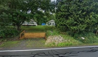 Lake Home For Sale in Swan Lake, New York