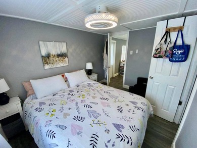 Discover this beautiful mobile home located in a wonderful 55+ - photo 12