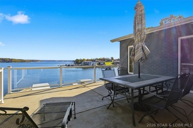 This stunning 5 bedroom home features breathtaking panoramic - photo 20