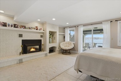 This stunning 5 bedroom home features breathtaking panoramic - photo 28