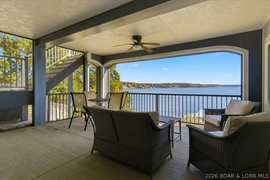 This stunning 5 bedroom home features breathtaking panoramic - photo 30