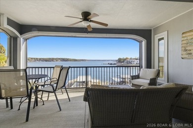 This stunning 5 bedroom home features breathtaking panoramic - photo 31