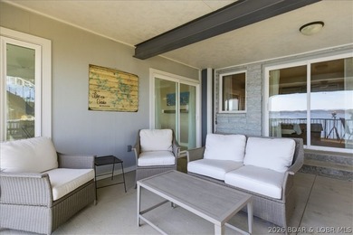 This stunning 5 bedroom home features breathtaking panoramic - photo 34