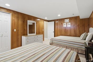 This stunning 5 bedroom home features breathtaking panoramic - photo 36