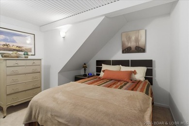This stunning 5 bedroom home features breathtaking panoramic - photo 37