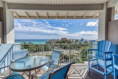 Stunning top-floor Gulf-view condo in Gulf Place! There are many - photo 1