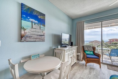 Stunning top-floor Gulf-view condo in Gulf Place! There are many - photo 5