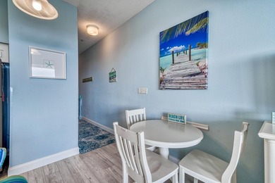 Stunning top-floor Gulf-view condo in Gulf Place! There are many - photo 8