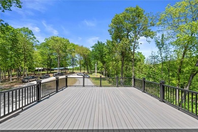 Exceptional private lakefront estate on 300' of accessible - photo 23