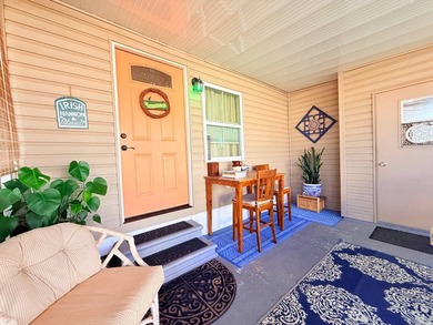 Live the Florida lifestyle in this beautifully updated 2 bedroom - photo 4