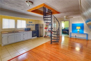 : Great weekend get a way, retirement home or rental. Double lot - photo 2