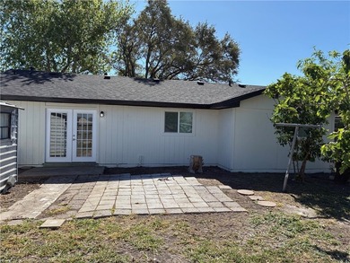 Beautifully updated. New paint interior and exterior. New roof - photo 10