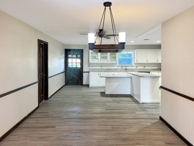250 County Road 235 in Sweetwater, TX offers a spacious - photo 11