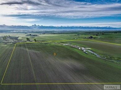 Three separate building rights on one rare, contiguous 115-acre - photo 12