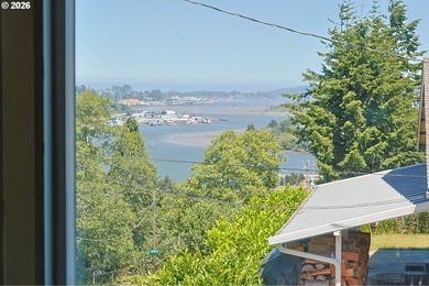 BAY VIEW - 3904 Sq Ft home on a 100 X 112 lot with a circular - photo 7