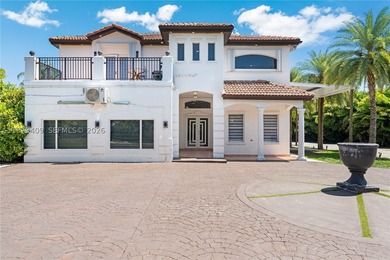 Expansive 45,825 s/f lot with a 2-car garage. This two-story - photo 4