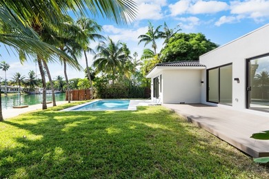 Completely redesigned modern waterfront home in the exclusive - photo 13