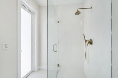 Welcome to paradise at 117 Leoni Drive in the exclusive Venetian - photo 20
