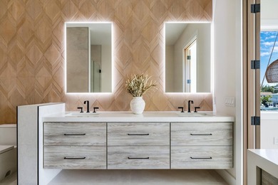 Welcome to paradise at 117 Leoni Drive in the exclusive Venetian - photo 25