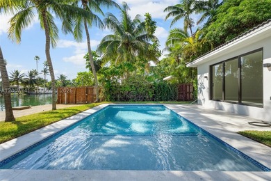 Completely redesigned modern waterfront home in the exclusive - photo 29