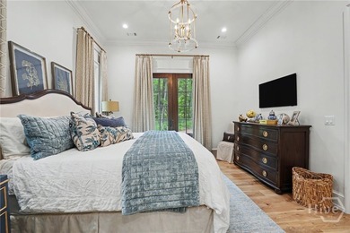 Tucked beneath a canopy of majestic live oaks draped in Spanish - photo 30