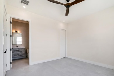 Welcome to paradise at 117 Leoni Drive in the exclusive Venetian - photo 33