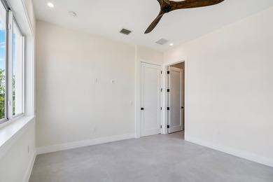 Welcome to paradise at 117 Leoni Drive in the exclusive Venetian - photo 35