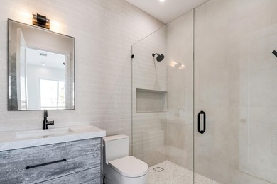 Welcome to paradise at 117 Leoni Drive in the exclusive Venetian - photo 37