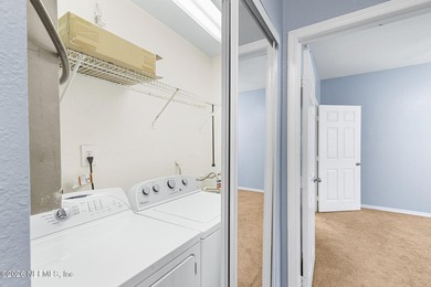 Clean, roomy, smart 1st floor layout, with good natural light - photo 11