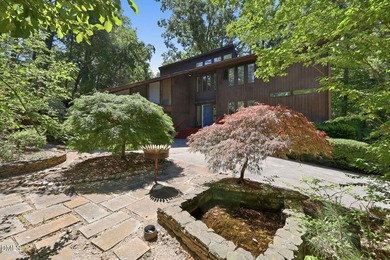 Beautiful modernist inspired home situated on a large wooded lot - photo 1