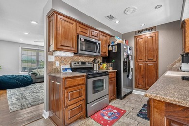 Welcome home to this well maintained 4 bedroom 2 bath home - photo 15