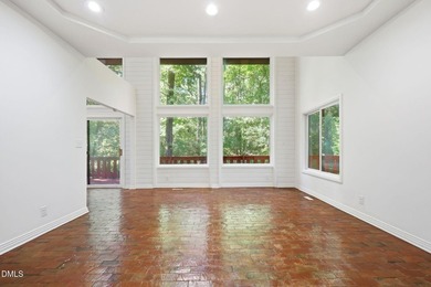 Beautiful modernist inspired home situated on a large wooded lot - photo 10