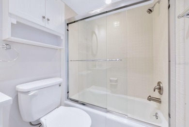 Price Enhancementpletely remodeled condominium in Embassy Villas - photo 33