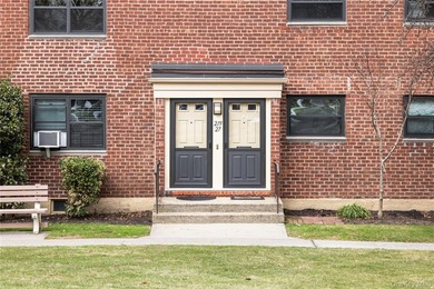 Welcome to this beautifully maintained 2-bedroom upper garden - photo 3