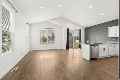 Welcome home to this beautifully maintained 3-bedroom, 2.5-bath - photo 3
