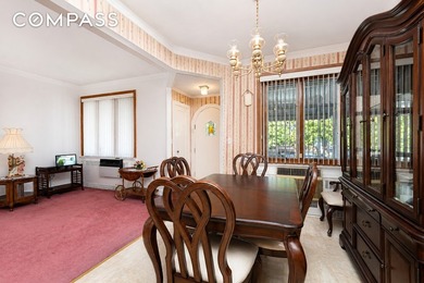 * Welcome to this meticulously maintained home, lovingly cared - photo 8