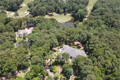 Extraordinary private estate located on nearly 2 acres of - photo 2