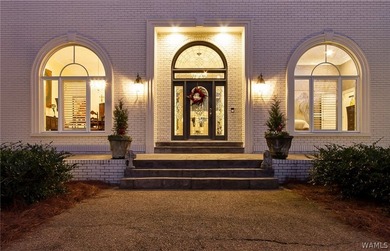 Extraordinary private estate located on nearly 2 acres of - photo 10