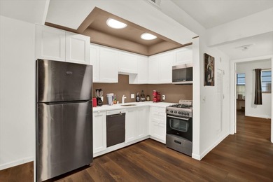 PRICED TO SELL! Welcome to easy, low-maintenance living in this - photo 3