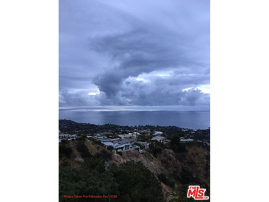 First time on the market in over 50 years. An exceptional view - photo 12
