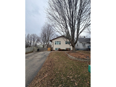 Round Lake Home For Sale in Round Lake Illinois