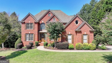Welcome to this stunning 5-bedroom, 5 full bath home located in - photo 1