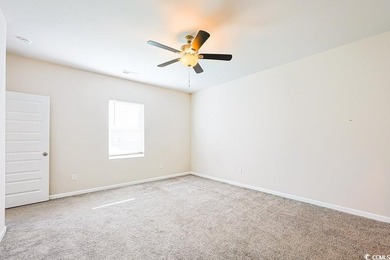 Welcome to this beautifully designed 5-bedroom, 2.5-bathroom - photo 14