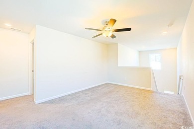 Welcome to this beautifully designed 5-bedroom, 2.5-bathroom - photo 19