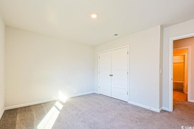 Welcome to this beautifully designed 5-bedroom, 2.5-bathroom - photo 27