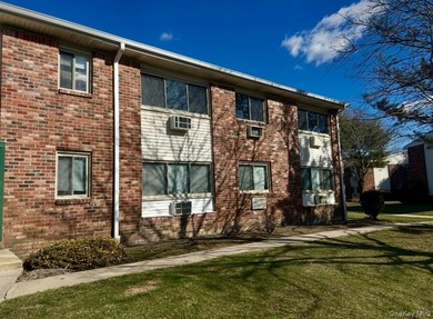 2 Bedroom UPPER Unit> Needs TLC> SOLD AS IS >Welcome to the - photo 2
