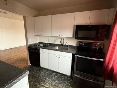 2 Bedroom UPPER Unit> Needs TLC> SOLD AS IS >Welcome to the - photo 7