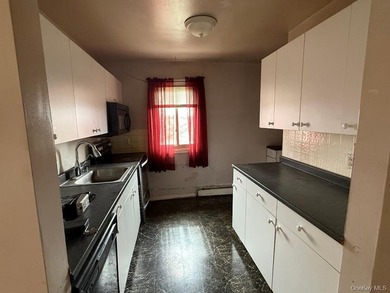 2 Bedroom UPPER Unit> Needs TLC> SOLD AS IS >Welcome to the - photo 8